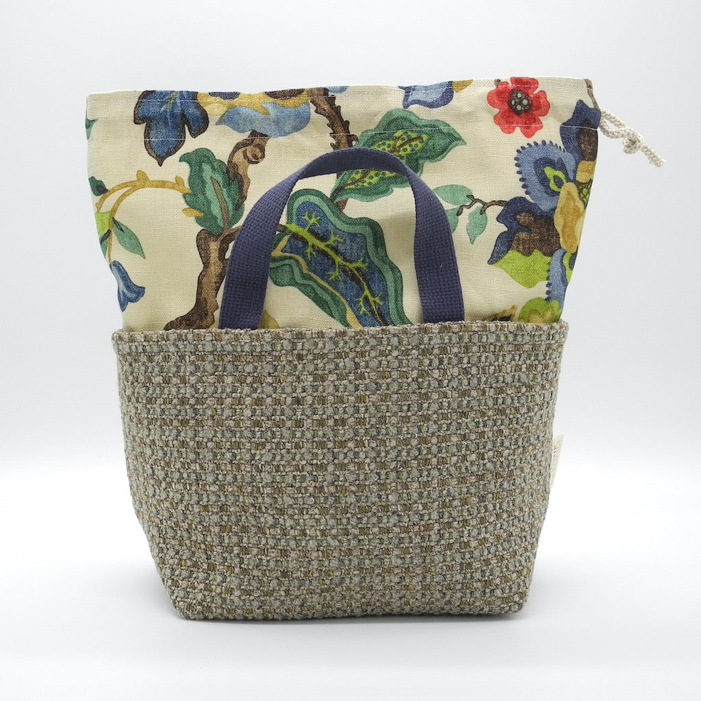 basket with top open