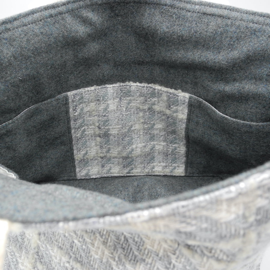 inside view showing pockets