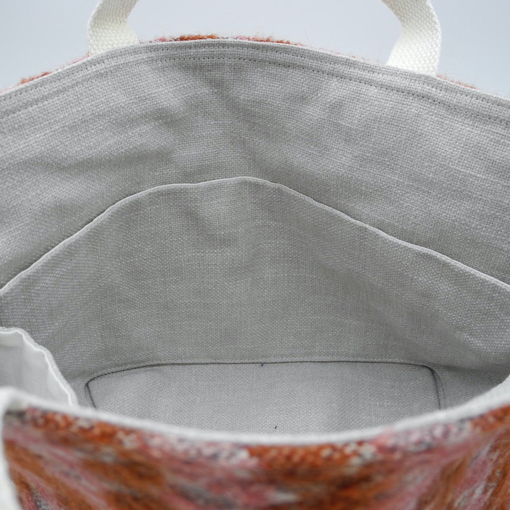 inside view showing pockets