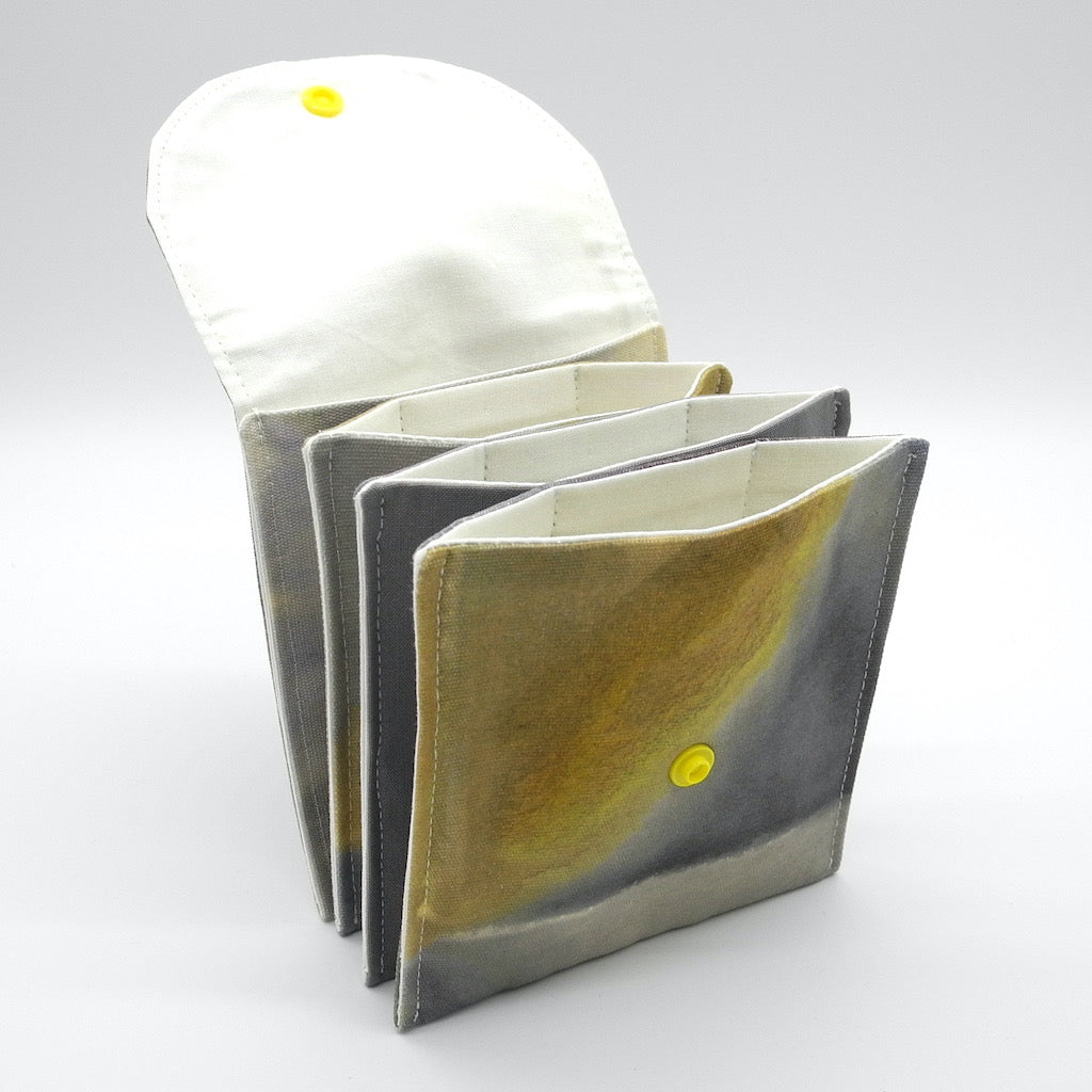 Accordion Pouch top open view