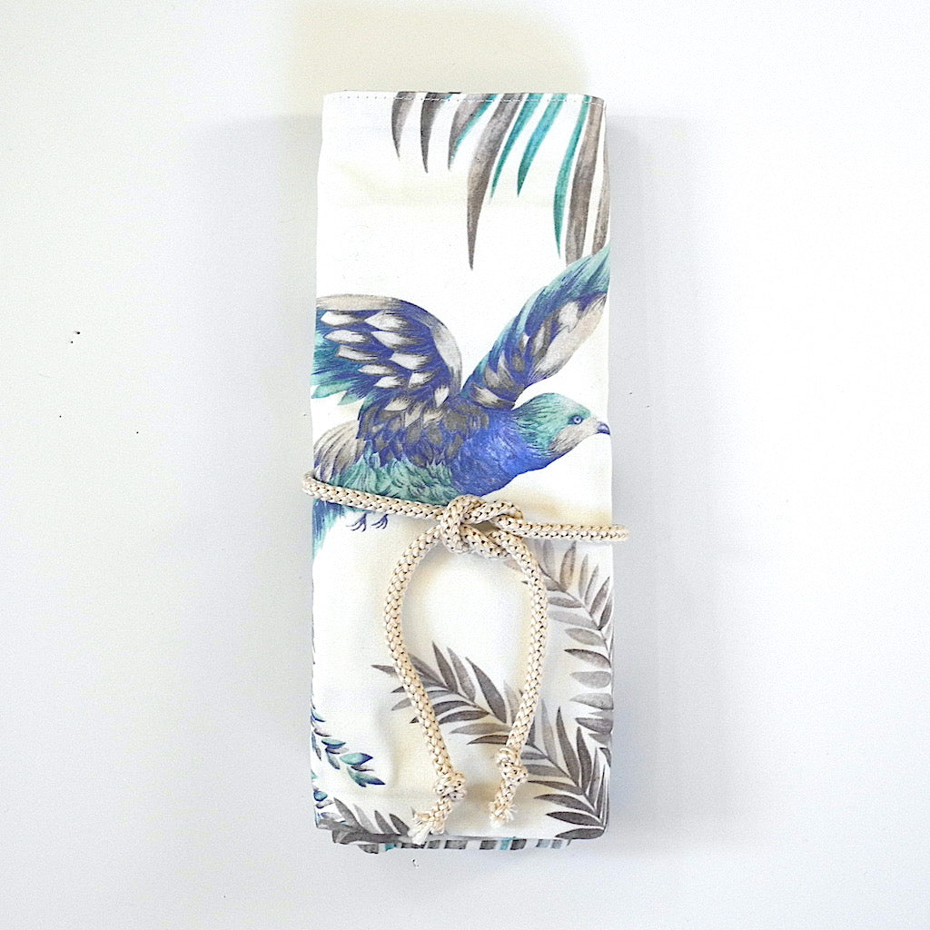 needle organizer front view tied