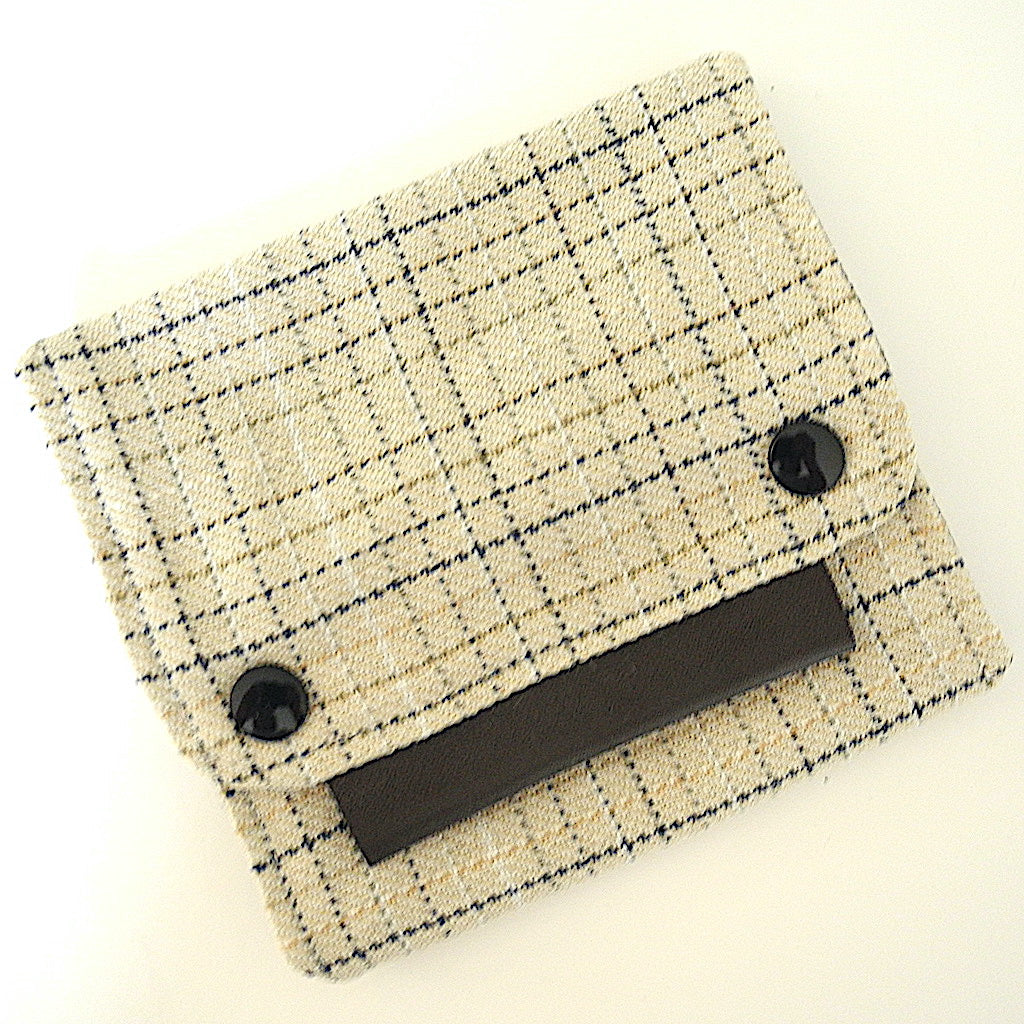 notions tray front view closed