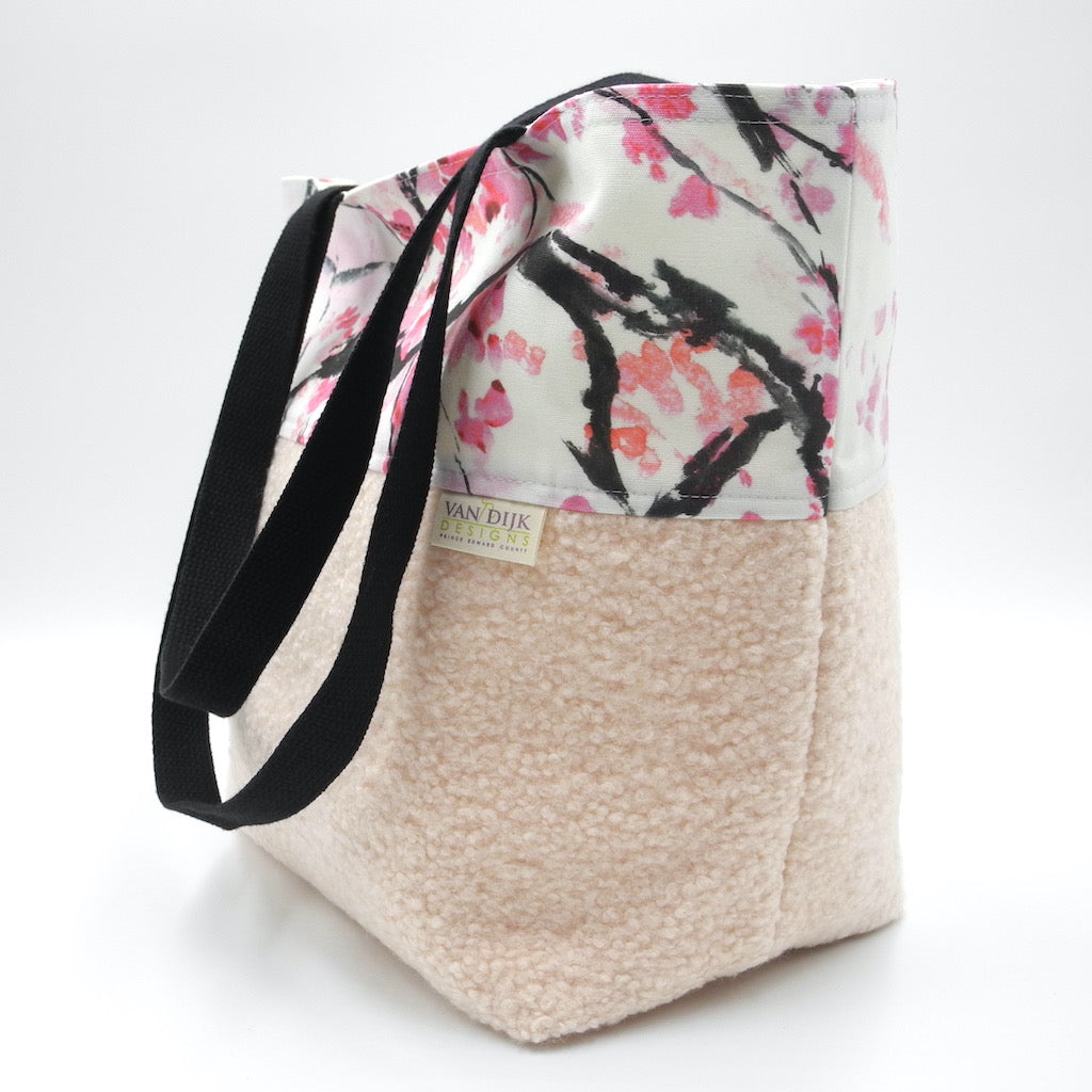 Tote - Mid-Sized