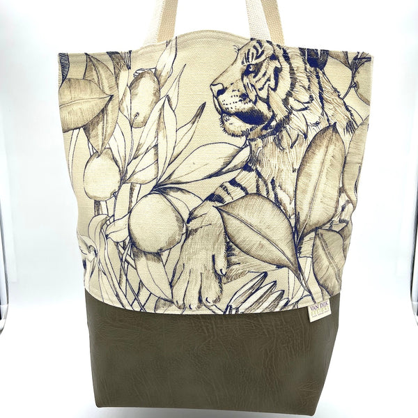 Tote - Mid-Sized